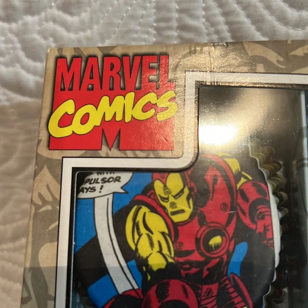 Marvel Comics Cupcake Kit, NWT‎